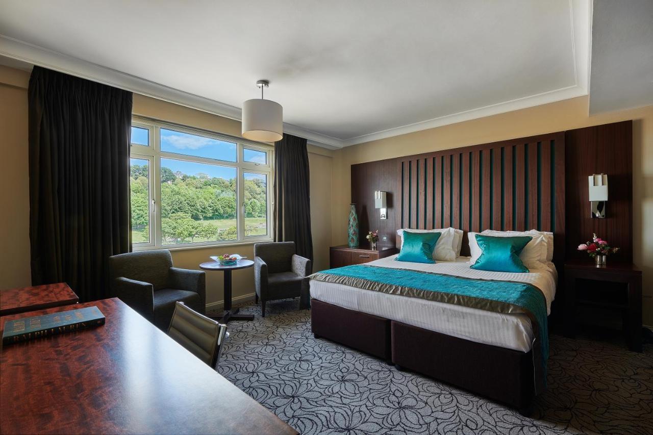 فندق وسبا غراند جيرسي سانت هلير جيرسي المظهر الخارجي الصورة A room at the hotel