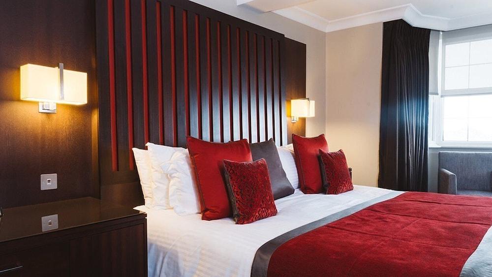 فندق وسبا غراند جيرسي سانت هلير جيرسي المظهر الخارجي الصورة A bedroom at the hotel
