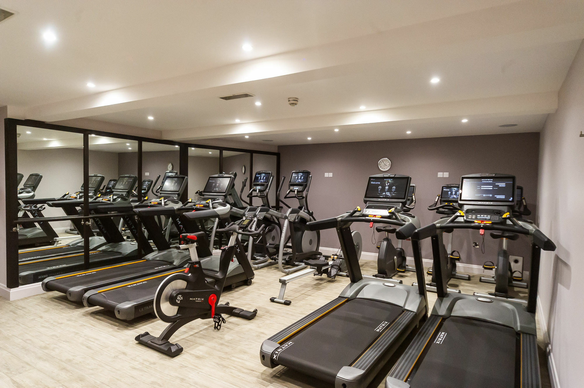 فندق وسبا غراند جيرسي سانت هلير جيرسي المظهر الخارجي الصورة The gym at the hotel
