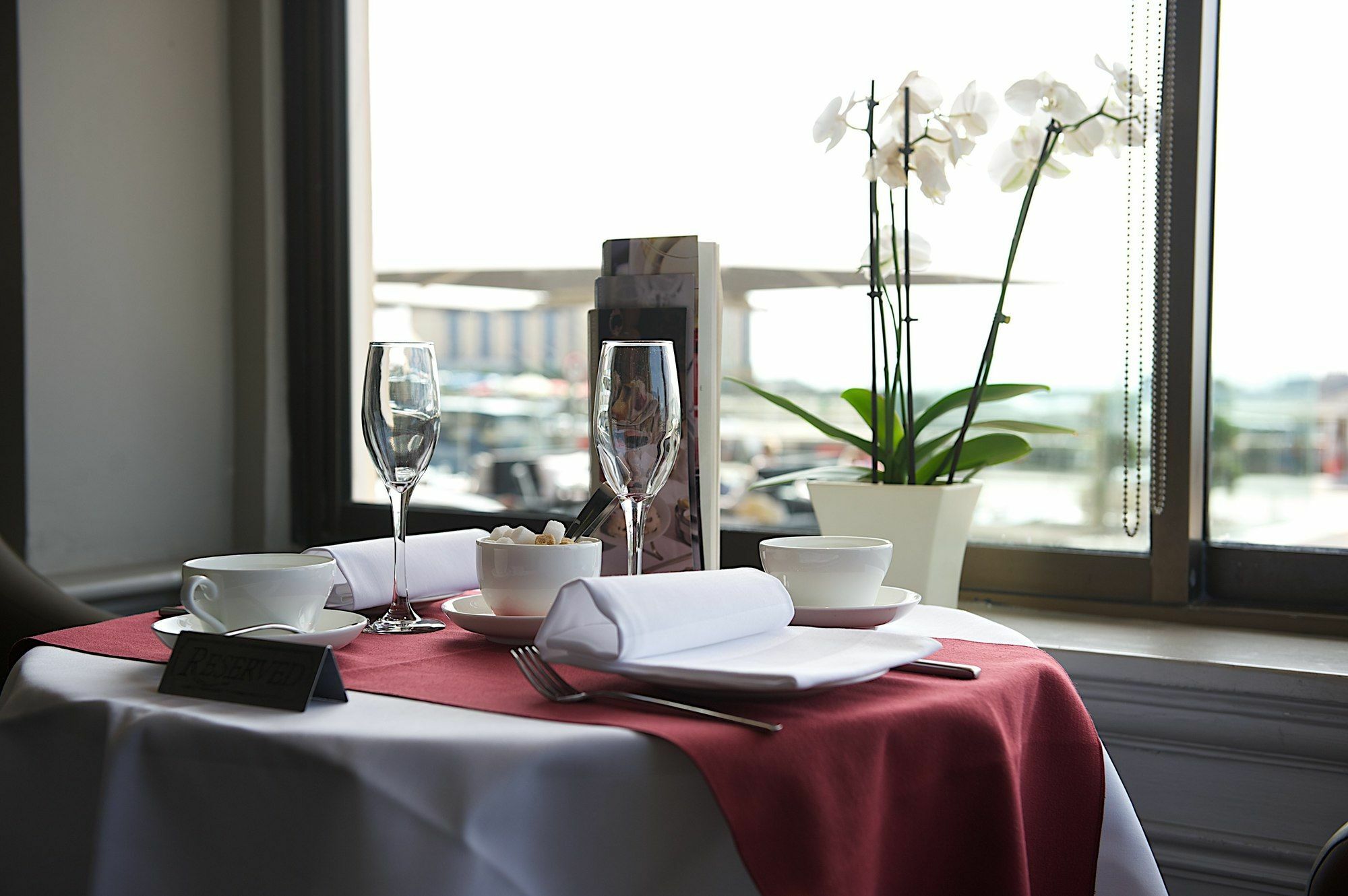 فندق وسبا غراند جيرسي سانت هلير جيرسي المظهر الخارجي الصورة A table set for fine dining
